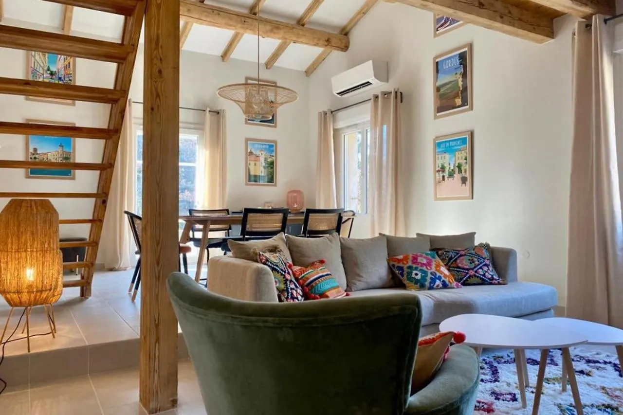 Holiday Home Nature And Swimming Pool In Provence ! France